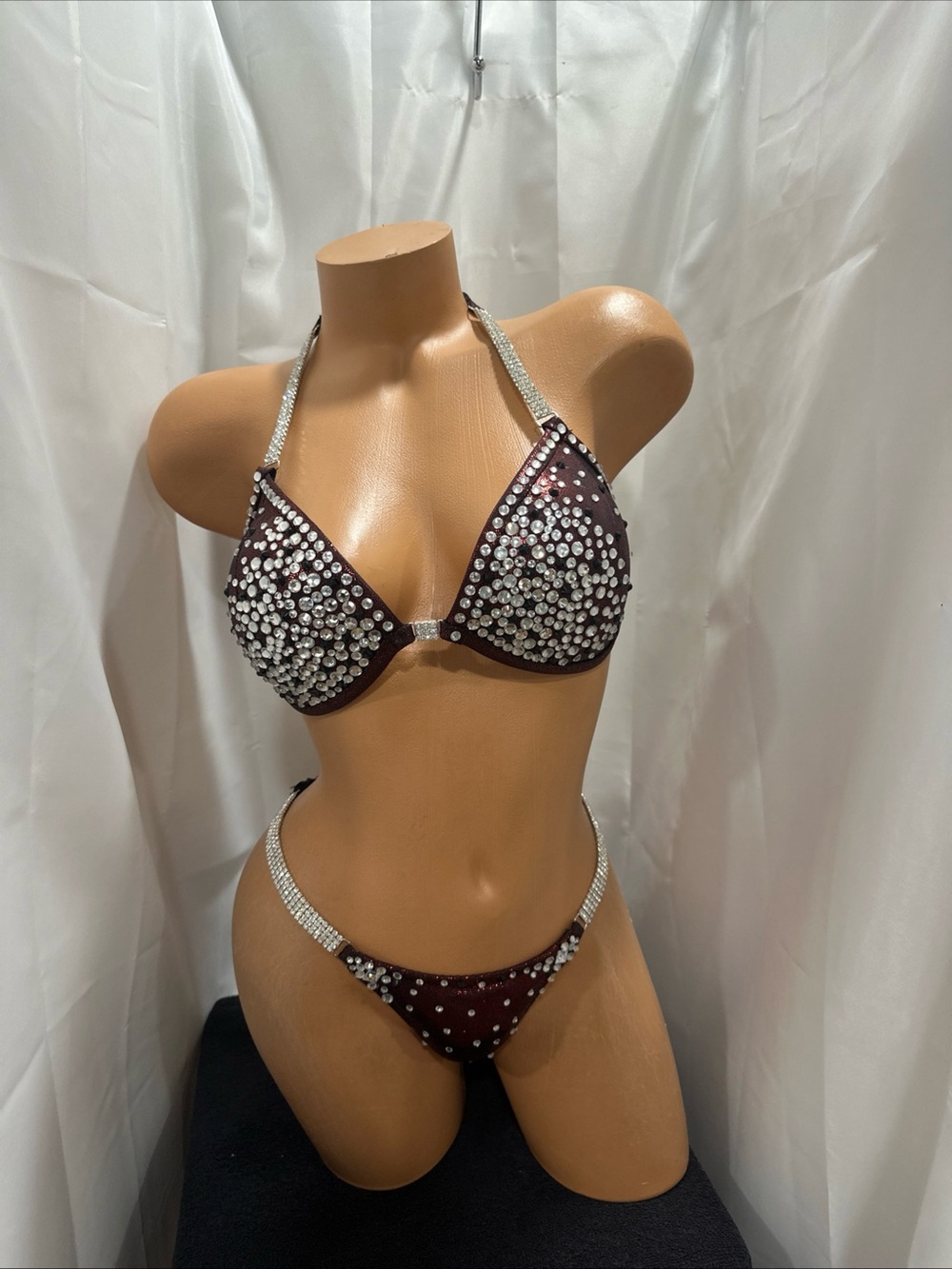 Competition bikini burgundy, wine color 34DD 
Med size handmade new suit